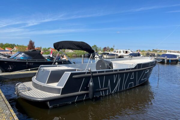 Van Vossen Tender 777